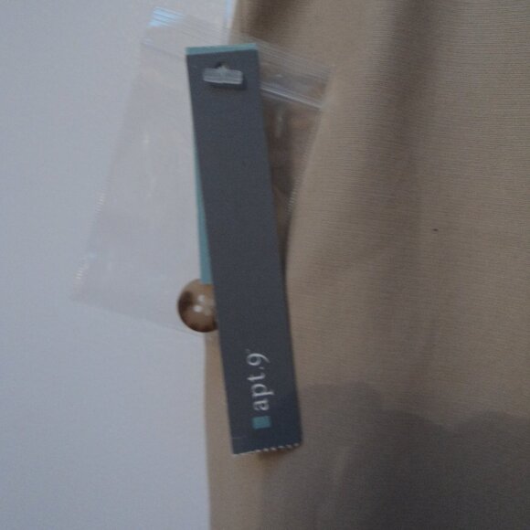 NWT Apt 9 Women's Size 16 Maxwell Fit Beige Capri Pants Cropped Faux Croc Belt - Picture 11 of 11